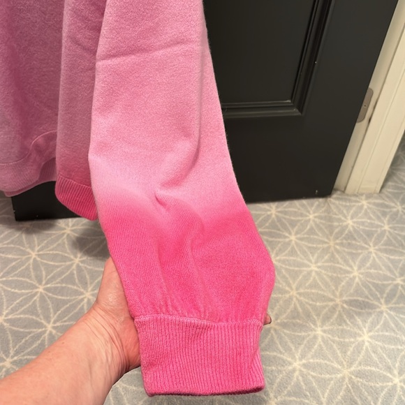 Cashmere oversized sweater with bell sleeve - Picture 2 of 3